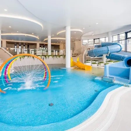 Polanki Aqua Apartamenty Nielimitowany Dostep Do Basenow Parking Free Kolobrzeg Exterior photo